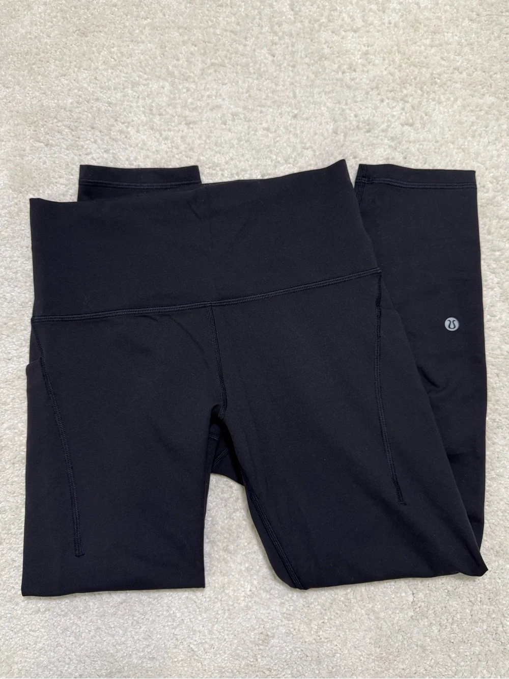 Lululemon Wunder Train High Rise Crop Leggings with Pockets 23